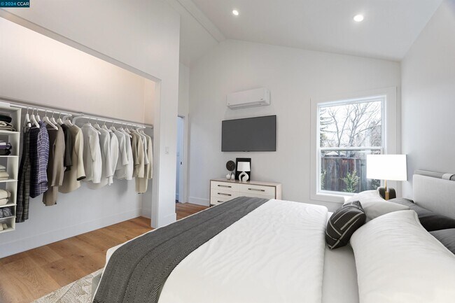 Foto del edificio - 218 Babette Ct