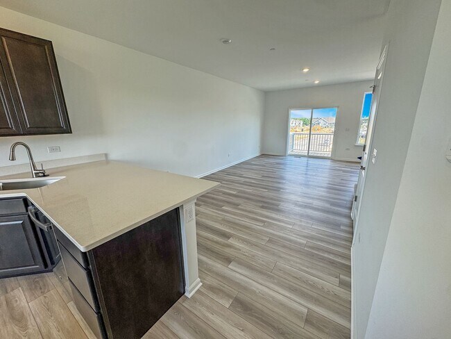 Foto del edificio - Step into modern living with this brand-ne...