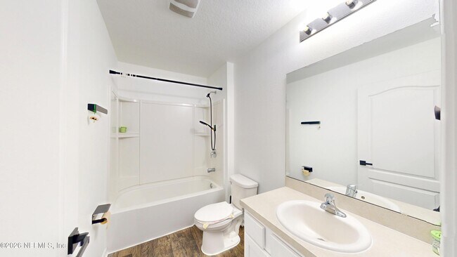 Foto del edificio - 3640 Alta Lakes Blvd