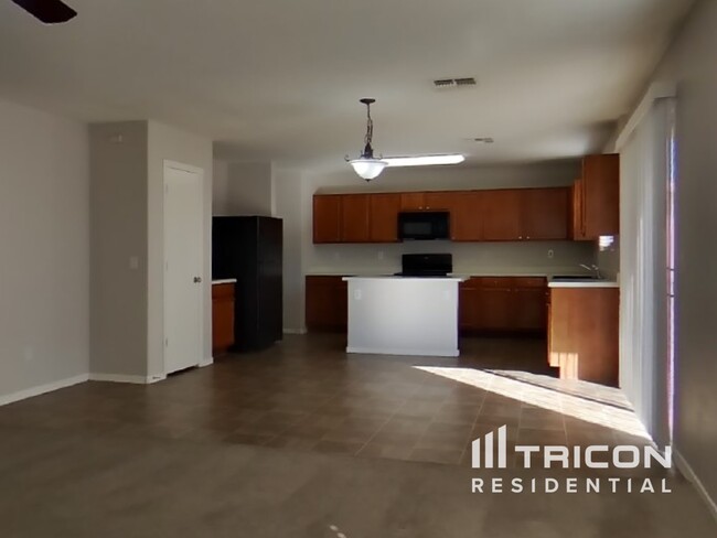 Foto del edificio - 15901 N 170th Ln