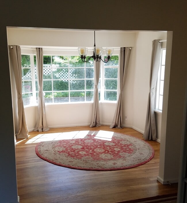 Foto del edificio - 1305 E Michigan Ave