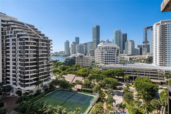 Foto del edificio - 540 Brickell Key Dr