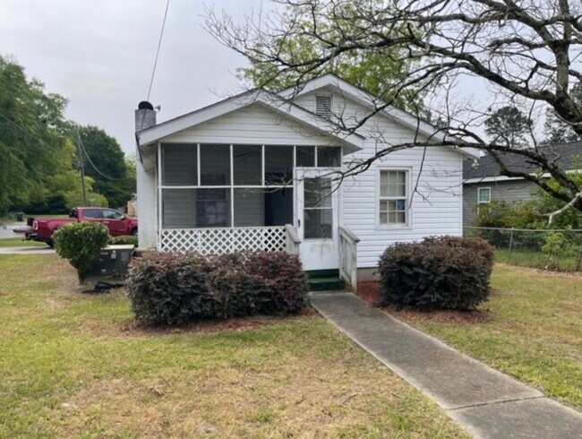 Front of home - 1010 Lynch St
