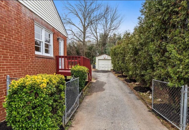 Building Photo - 4707 Sellman Rd