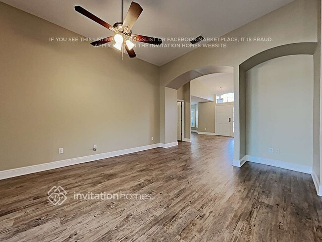 Building Photo - 3169 Floral Way E