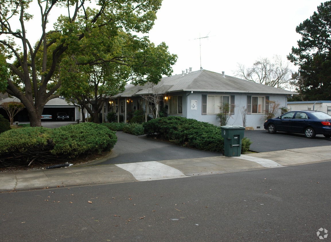 Foto del edificio - 2932 Emerson St