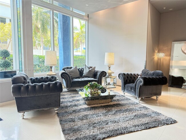Foto del edificio - 275 NE 18th St