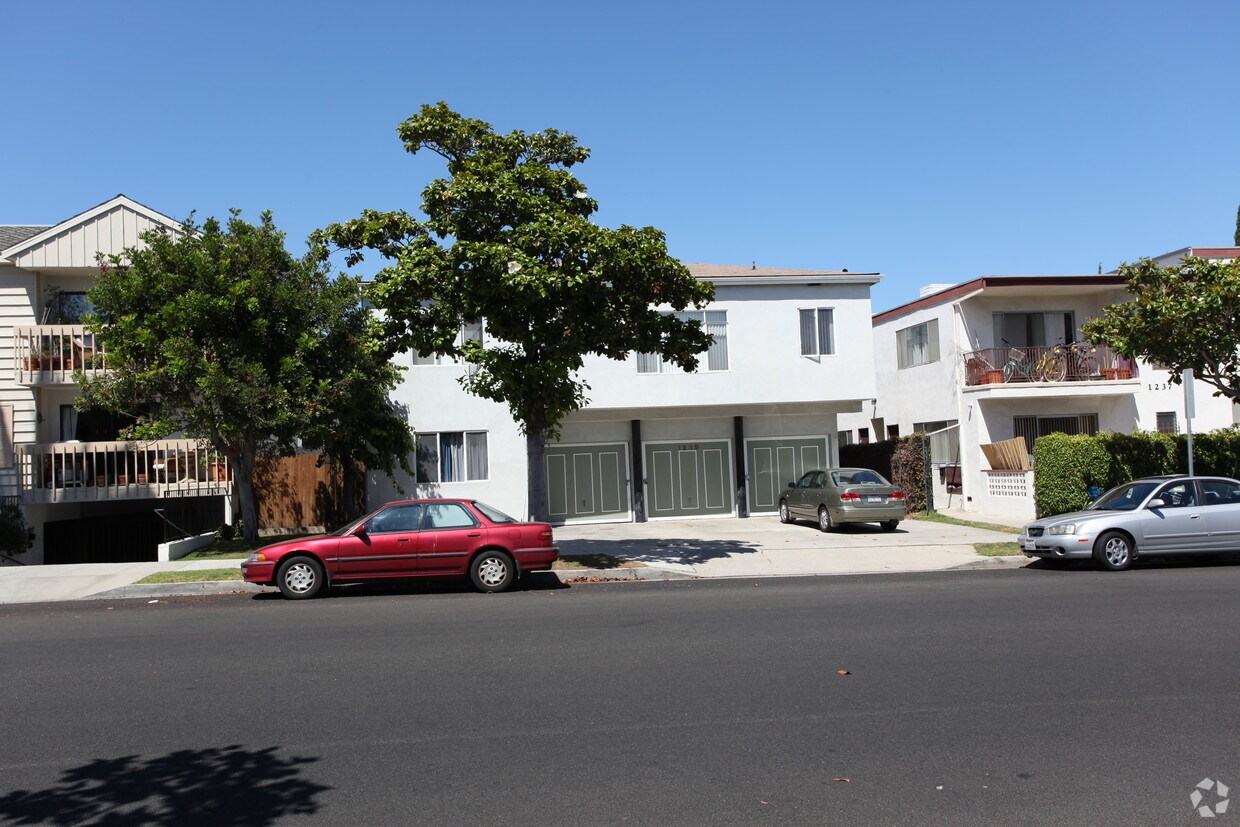 Foto del edificio - 1235 10th St