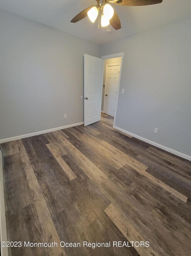 Foto del edificio - 119 Raritan Ave