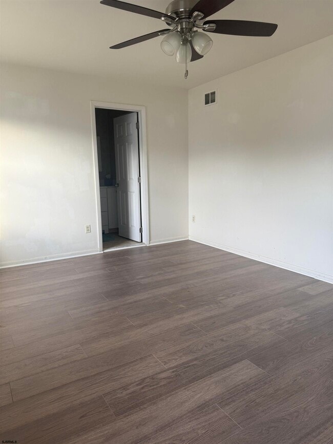 Building Photo - 22 Oyster Bay