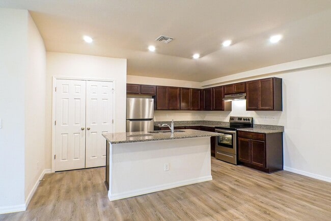 Photo - 225-227 Rogers St Apartment