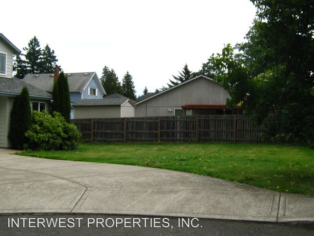 Building Photo - 6420 SE 136th Ct