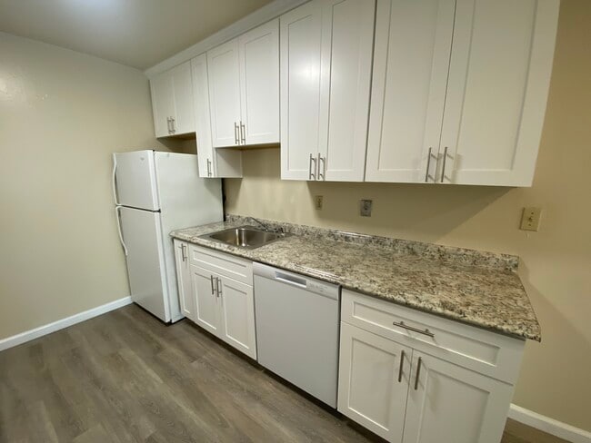 Kitchen - 428 89th St Apartments