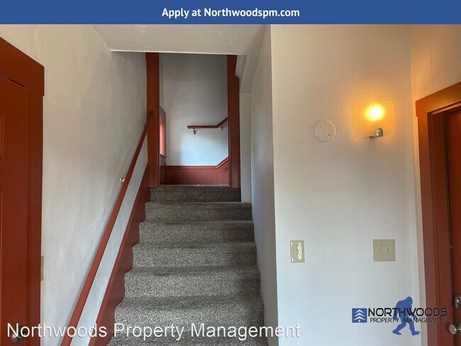 Building Photo - 2 br, 1 bath House - 318 Wagner Creek Rd