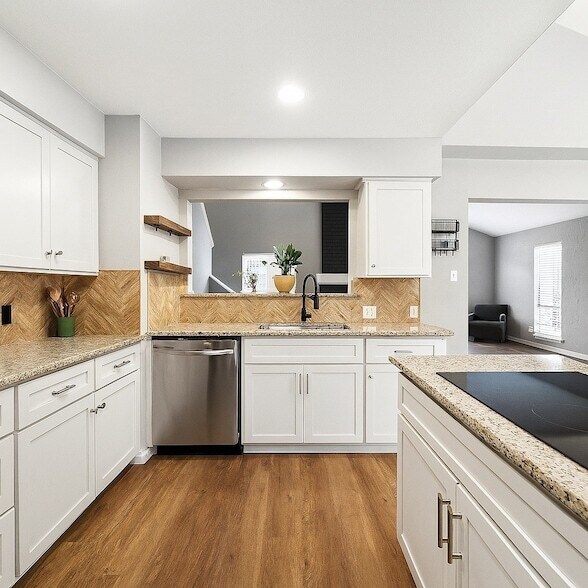 Foto del edificio - 13310 Ravensway Dr