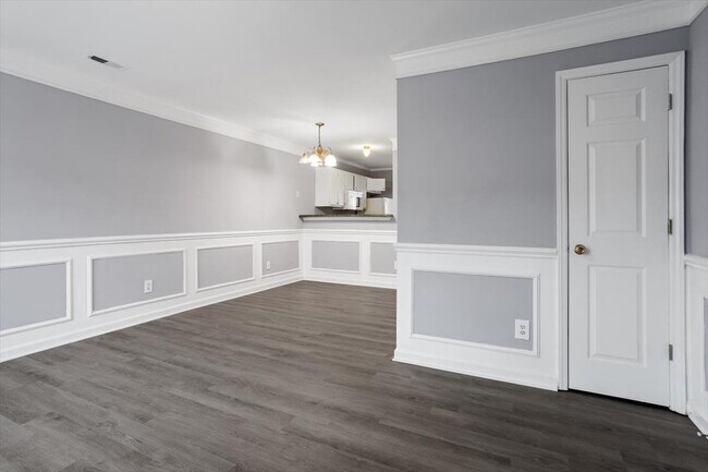 Foto del edificio - 17 Cheltenham Dr