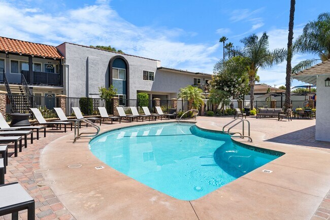 Foto del edificio - Villa Serrano Apartments