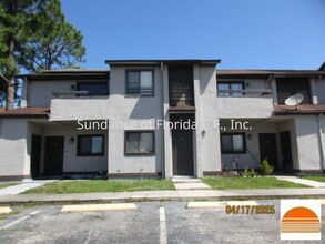 Building Photo - 201 Royal Palm Dr