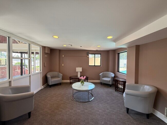 Foto del edificio - 30 Revere Beach Pkwy