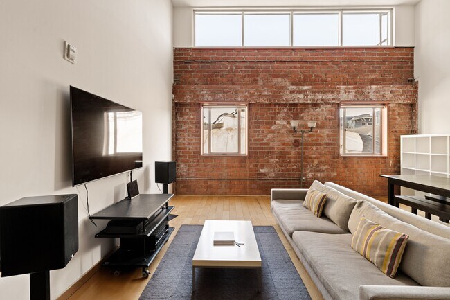 Foto del edificio - 120 S Hewitt St
