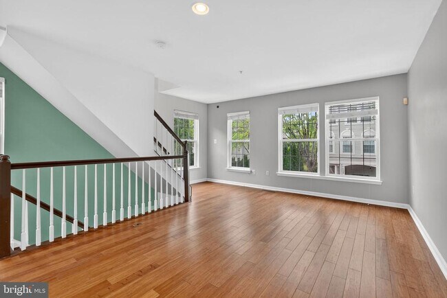 Foto del edificio - 13810 Fareham Ln