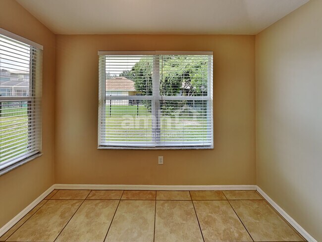 Foto del edificio - 15505 Martinmeadow Dr
