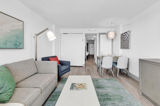 Foto del edificio - 2401 S Ocean Blvd