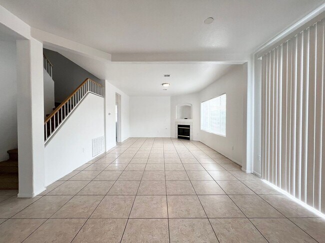 Building Photo - Wonderful 2-story single-family house