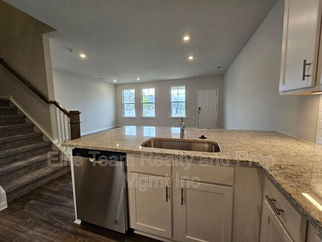 Foto del edificio - 5416 Kinsbridge Dr