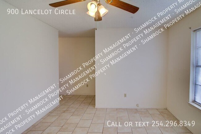 Building Photo - Great location off of Bagby!