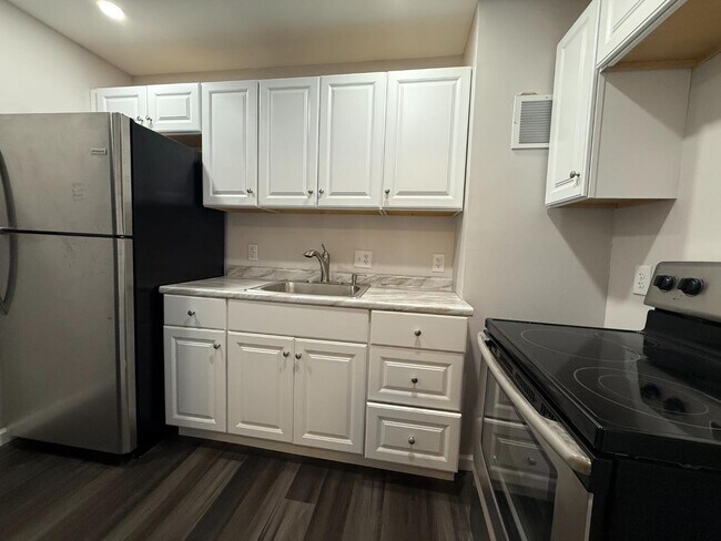 Foto del edificio - 4012 E 30th St