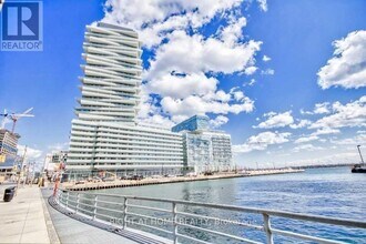 Building Photo - 15 Queens Quay E