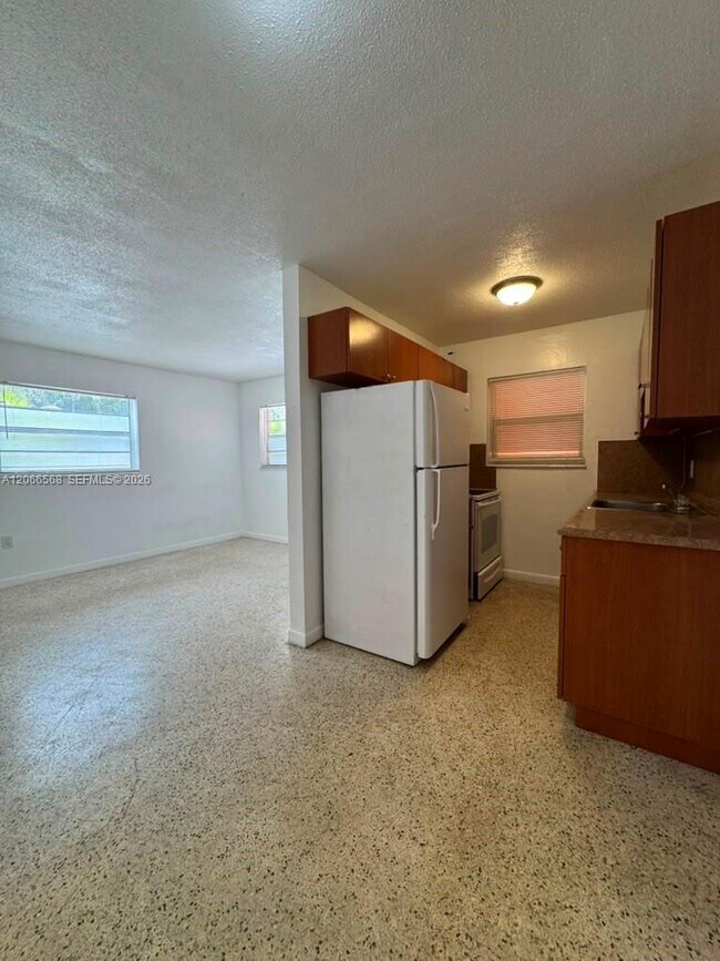 Foto del edificio - 735 W 15th St