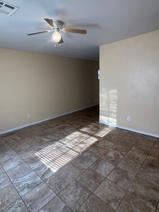 Building Photo - 9356 S 430 Rd