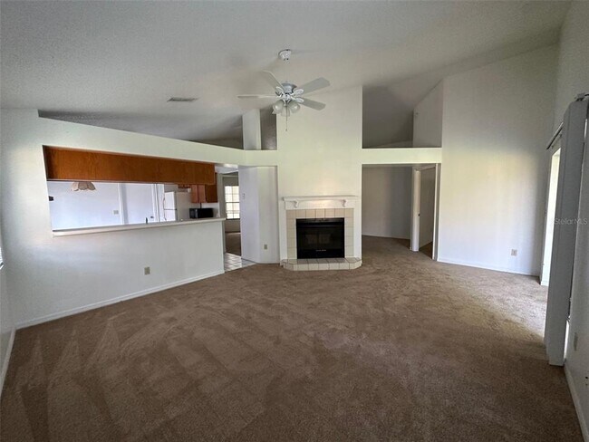 Foto del edificio - 332 Morning Glory Dr