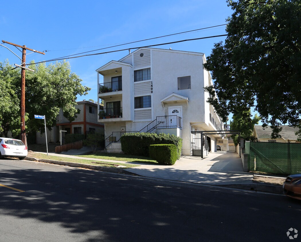 Primary Photo - 1400 Eagle Vista Dr