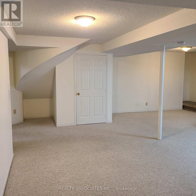 Photo du bâtiment - 41 Lawnview Dr