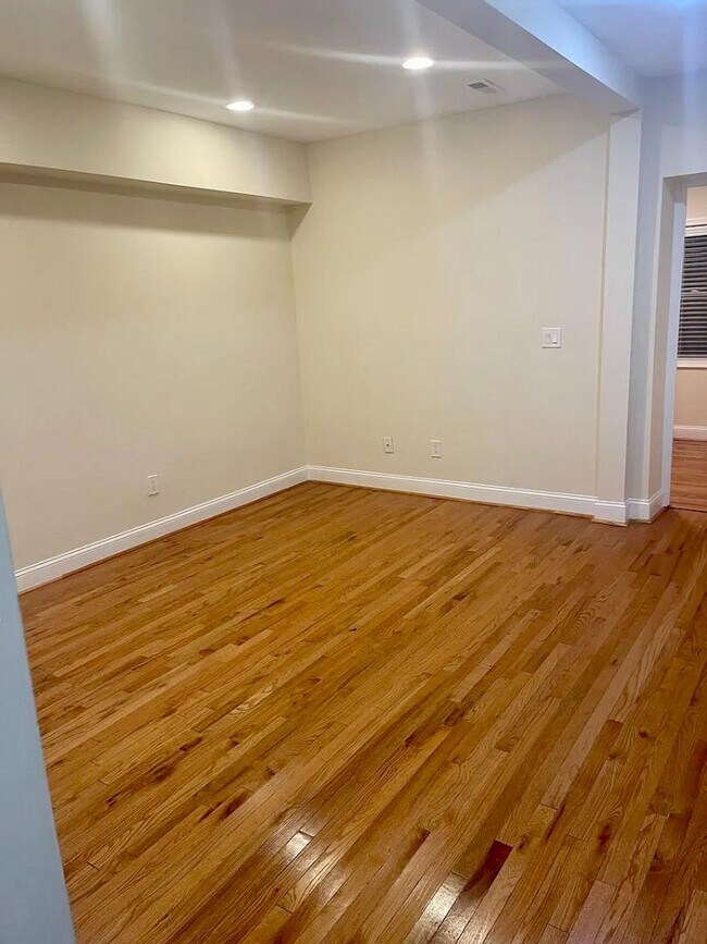 Foto del edificio - 1141 Owen Pl NE