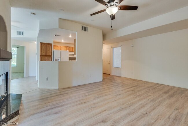 Building Photo - 1705 Sky of Red Dr