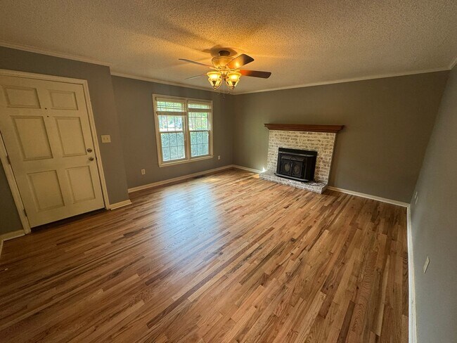 Foto del edificio - Brookstone Single-Story Ranch Home!