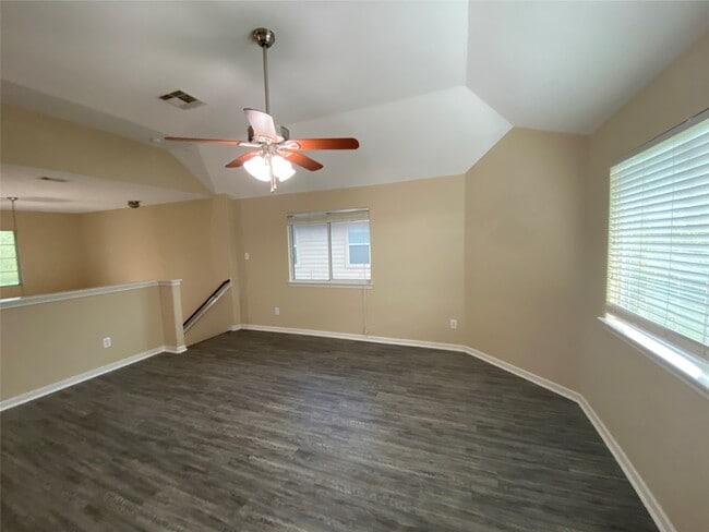 Building Photo - 4903 Summer Ridge Dr