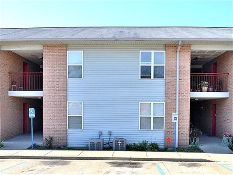 Primary Photo - 117 E Adair St