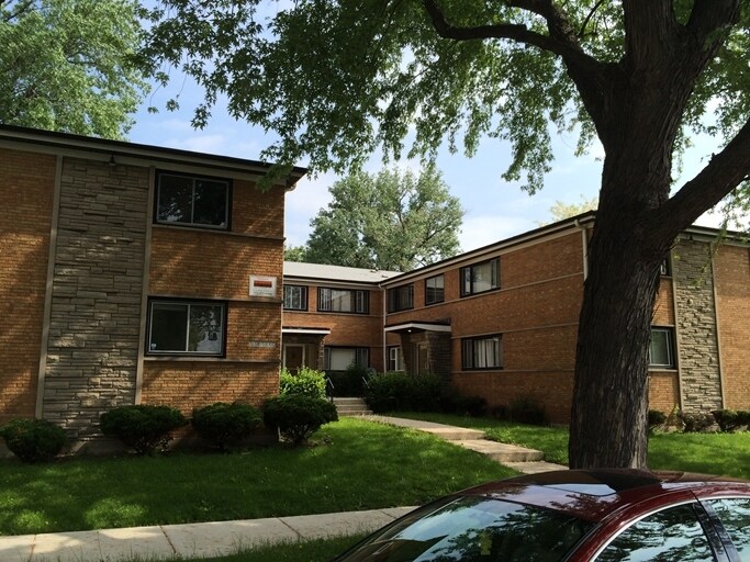 Primary Photo - 956-960 E 85th St