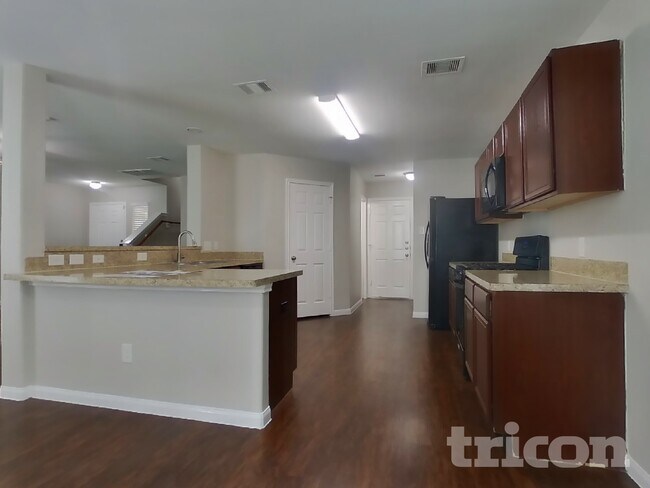 Foto del edificio - 21407 Jamals Way