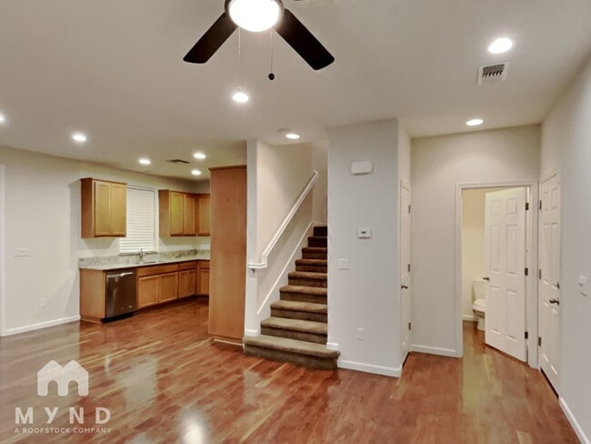 Building Photo - 107 Padua St