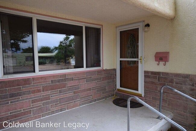 Building Photo - 3 br, 2 bath House - 9512 Shoshone Rd NE