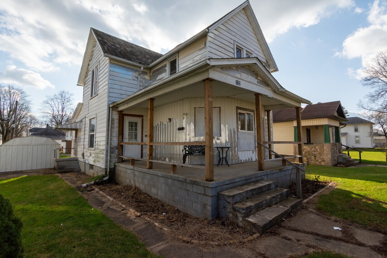 102 Ridgewood Ave, Mount Vernon, OH 43050 House Rental in Mount
