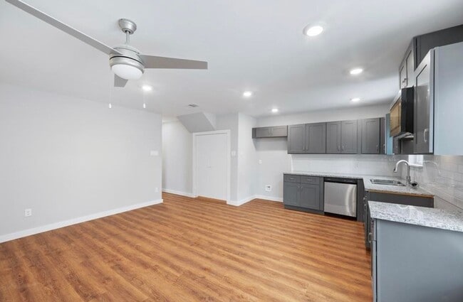 Foto del edificio - 6617 Bacher St