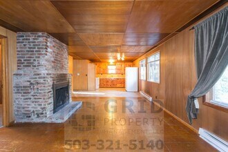 Building Photo - 18108 NE Cole-Witter Rd