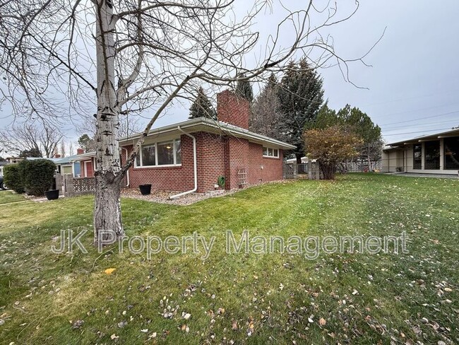 Foto del edificio - 1726 Alder Dr